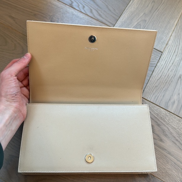 Saint Laurent Kate Clutch - Picture 7 of 9